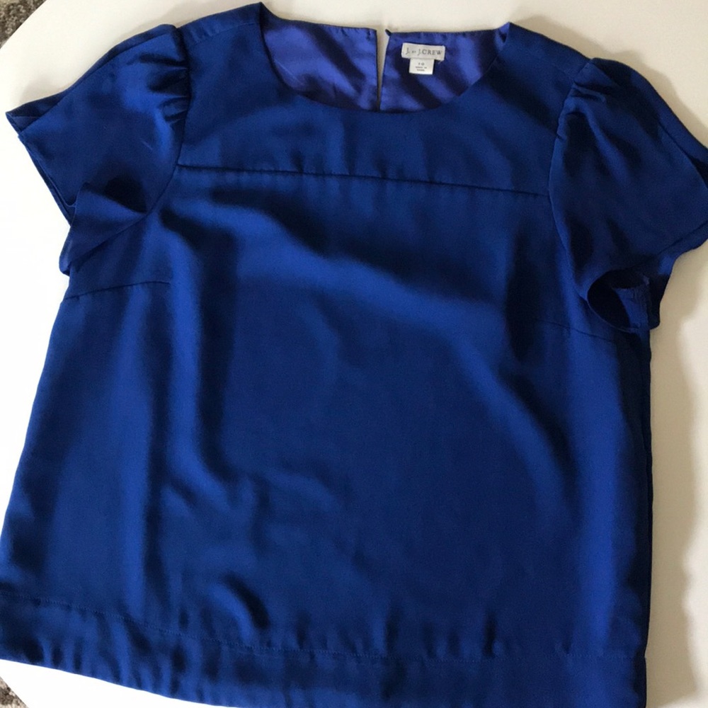 Flutter sleeve top